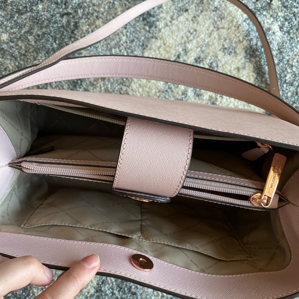 Michael Kors Sofia Large Leather Satchel - Picture 4 of 5